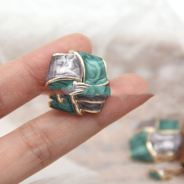 Product image for  Hengchuang Metal Small Fragrance Button Home Décor 4