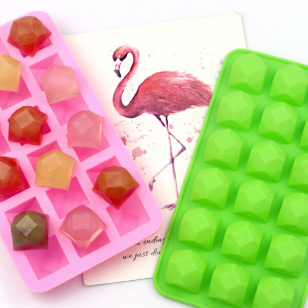 Product image for  18 Grid Silicone Diamond Ice Cube Mold Home Décor 10