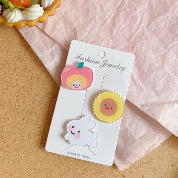 Product image for  Japanese Creative Acrylic Small Brooch Cartoon Home Décor 6